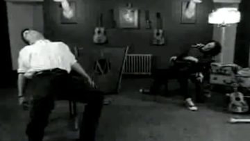 The Guitar – They Might Be Giants (official video) TMBG