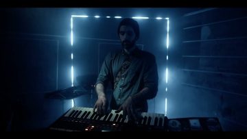 Woody Vibes – Reveal (Music Video)