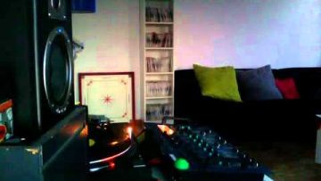 East meets West Theme – Dub-Ology presents East meets West MEGADUB lp