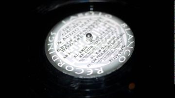 Dr S Gachet and Audio Maze – Out Of The Darkness Into The Light – AWOL remix – Labello Blanco