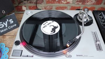 Blame – Music Takes You (Banned version with Seal vocals) Moving Shadow 1991