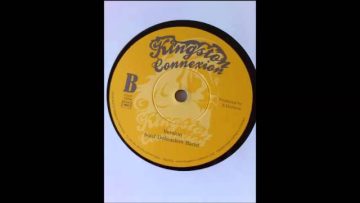 7 Side A: Soul Defenders Band – Jah Love / Side B: Version