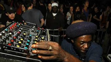 Aba Shanti-I – Love in the Ghetto