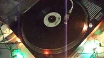 NEREUS JOSEPH – Show Real Love – reggae roots dub 7