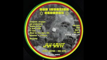 DUB INVASION RECORDS – DIR7019 – Humble Brother and King Alpha – Jah Army (7inch)