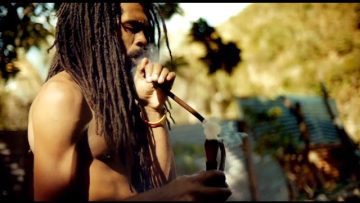 Kazam Davis – What Kind of World [Official Video 2015]