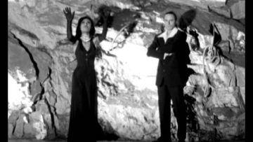 Cyro and Gyro: Electric Eye