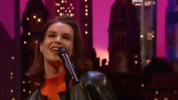 Loop. feat: Katarina Witt, Melanie Thornton, Joan Faulkner and Linda Rocco ‎- Skate With Me. (1995)