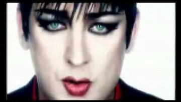 Boy George and Dolly Parton – Your Kisses are Charity