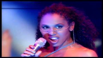 Feel It – The Tamperer feat. Maya (TOTP)