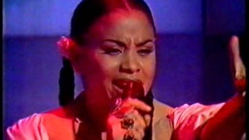 Snap! featuring Niki Haris – Exterminate (TOTP)