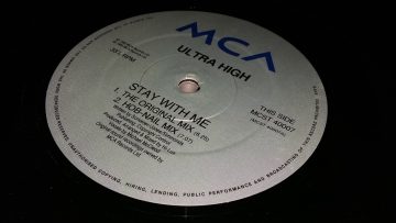 Ultra High – Stay With Me (Original Mix)