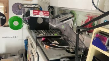 Darkness – In My Dreams (1.00 a.m. Remix)