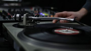 Corona – Baby Baby (Robyx Piano Remix) 1995