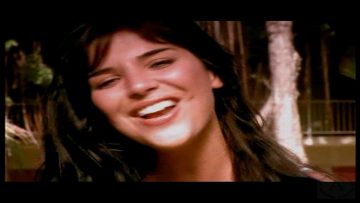 Paradisio Feat. Maria Del Rio – Luz De La Luna (Radio Mix) Music Video
