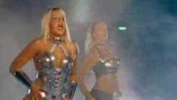 Sir Killalot vs Robo Babe – Robot Wars (Android Love)