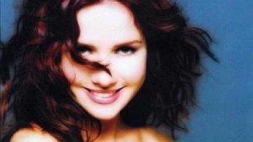 Natalia Oreiro – Cambio dolor (Pumpin Doll Radio Edit)