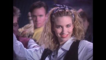 Debbie Gibson – Electric Youth (Official Music Video)