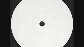 R.A.W. – Roughneck Sister Sue