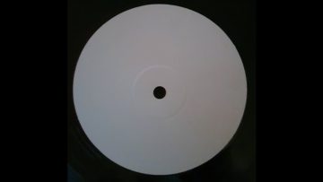 EZE G – DO ME. OLD TRAINERS EP