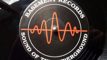 Top Buzz – Livin In Darkness